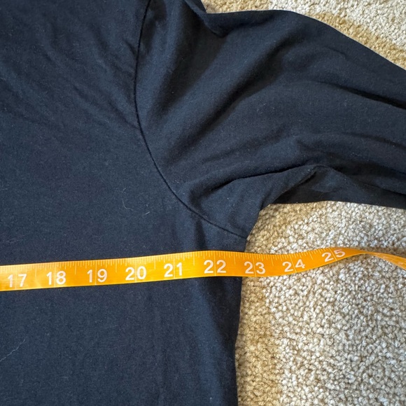 Black Long Sleeve Graphic Aaliyah Shoe Palace Music Conert Tee size L crew neck - Picture 8 of 9